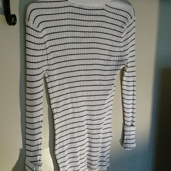 Sweater - Picture 3 of 4